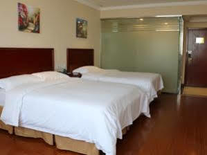 Green Tree Inn Gaoyou Tonghu Road Beihai Express Hotel Янчжоу Экстерьер фото